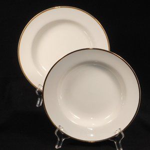 2 rimmed soup bowls. Maxwell Williams Designer Homewares, white gold